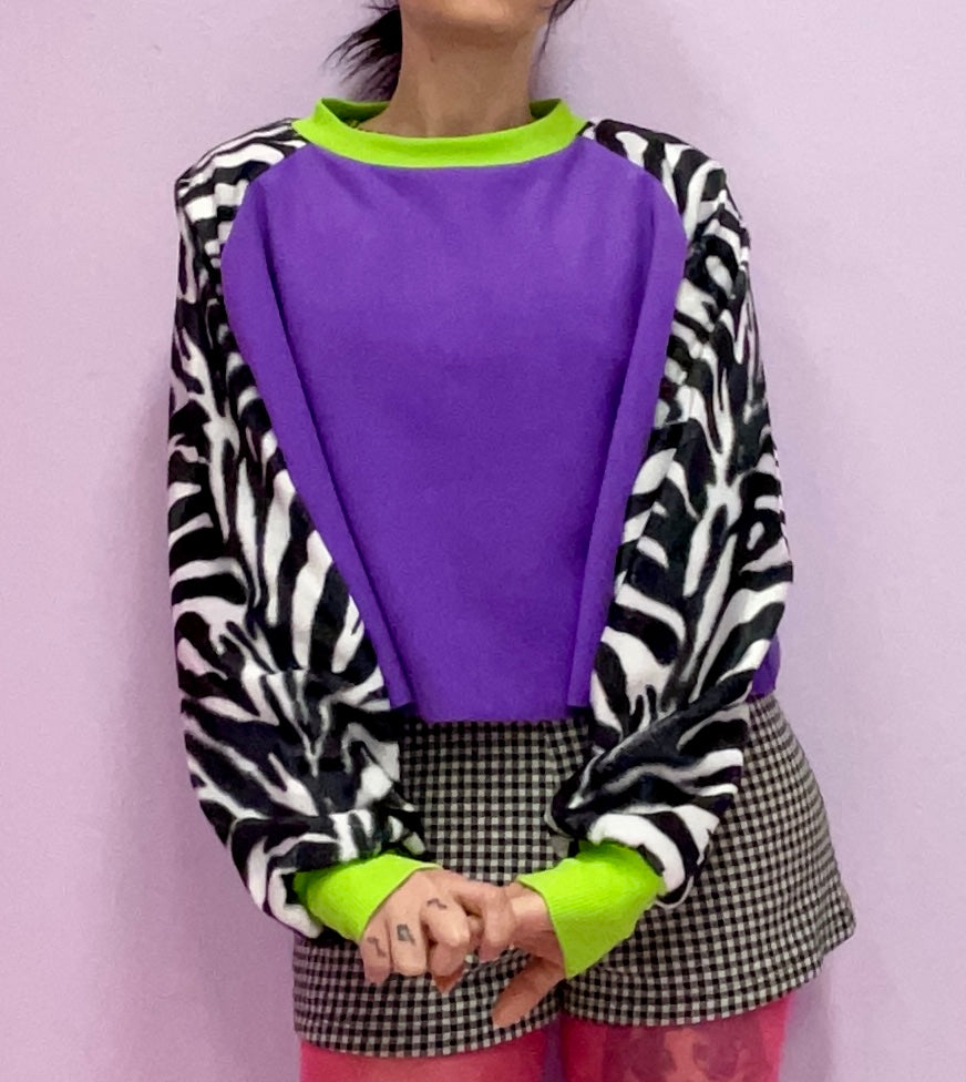 The *animal instinct* cropped crewneck