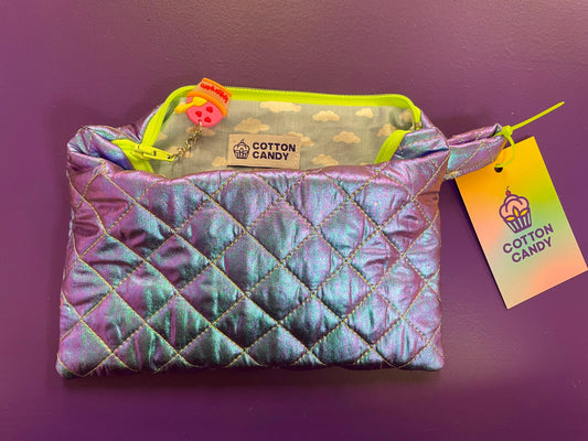 Holographic pouch