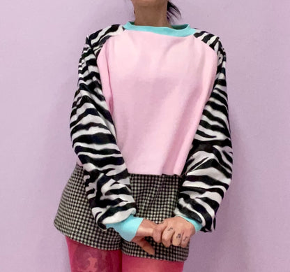 The *animal instinct* cropped crewneck