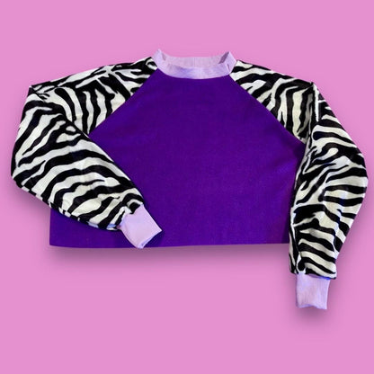 The *animal instinct* cropped crewneck
