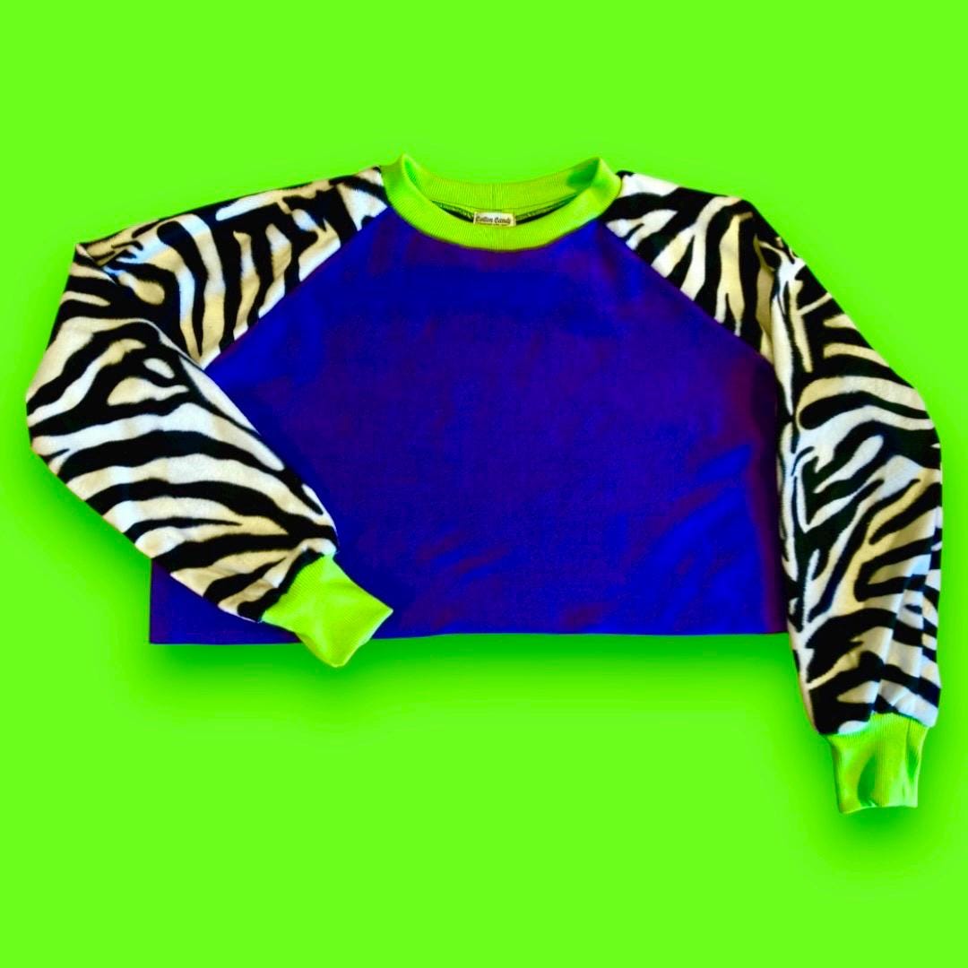 The *animal instinct* cropped crewneck